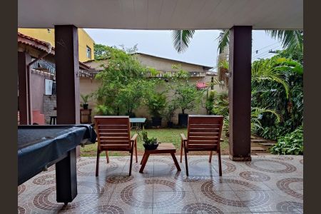 Casa à venda com 220m², 4 quartos e 3 vagas