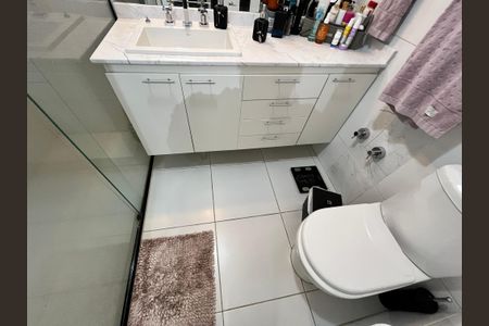 Apartamento à venda com 189m², 4 quartos e 4 vagasBanheiro do Quarto Suíte 4