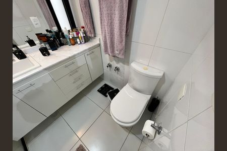 Apartamento à venda com 189m², 4 quartos e 4 vagasBanheiro do Quarto Suíte 4