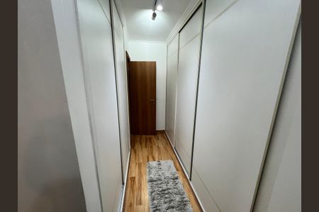 Apartamento à venda com 189m², 4 quartos e 4 vagasCloset da suíte 4