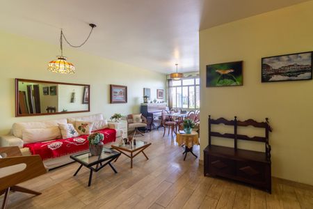 Apartamento à venda com 100m², 2 quartos e 1 vaga Apartamento à venda com 100m², 2 quartos e 1 vagaSala