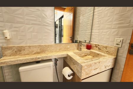 Casa à venda com 190m², 3 quartos e 5 vagasBanheiro 2