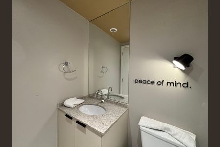 Studio para alugar com 27m², 1 quarto e sem vaga Studio para alugar com 27m², 1 quarto e sem vagaBanheiro