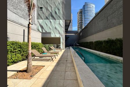 Studio para alugar com 27m², 1 quarto e sem vaga Studio para alugar com 27m², 1 quarto e sem vagaPiscina