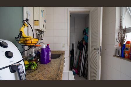 Apartamento à venda com 132m², 4 quartos e 2 vagasCozinha e Área de Serviço