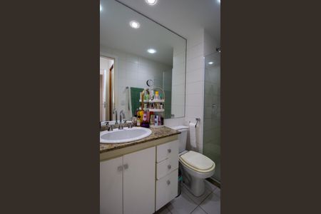 Apartamento à venda com 132m², 4 quartos e 2 vagasBanheiro da Suíte 1