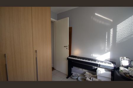 Apartamento à venda com 132m², 4 quartos e 2 vagasQuarto 2