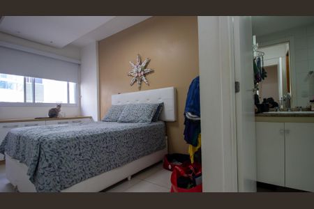 Apartamento à venda com 132m², 4 quartos e 2 vagasSuíte 1