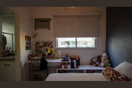 Apartamento à venda com 132m², 4 quartos e 2 vagasSuíte 2