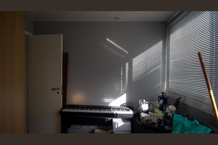 Apartamento à venda com 132m², 4 quartos e 2 vagasQuarto 2