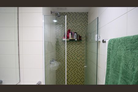 Apartamento à venda com 132m², 4 quartos e 2 vagasBanheiro da Suíte 1