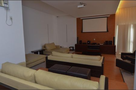 Apartamento à venda com 132m², 4 quartos e 2 vagasÁrea Comum - Cinema
