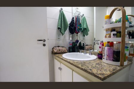 Apartamento à venda com 132m², 4 quartos e 2 vagasBanheiro da Suíte 1