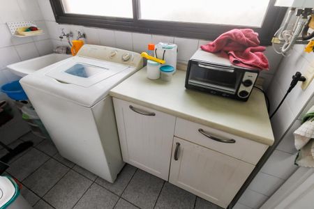 Apartamento à venda com 95m², 2 quartos e 3 vagasÁrea de Serviço