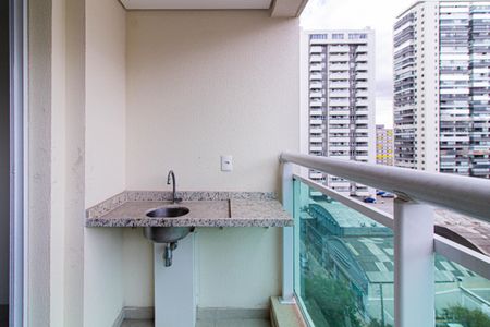 Apartamento à venda com 41m², 1 quarto e 1 vaga Apartamento à venda com 41m², 1 quarto e 1 vagaVaranda