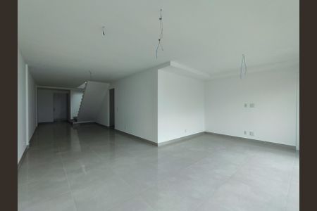 Apartamento para alugar com 278m², 4 quartos e 3 vagas Apartamento para alugar com 278m², 4 quartos e 3 vagasSala