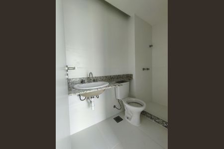 Apartamento para alugar com 278m², 4 quartos e 3 vagas Apartamento para alugar com 278m², 4 quartos e 3 vagasBanheiro da Suíte 2