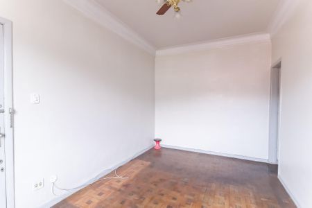 Apartamento à venda com 76m², 2 quartos e sem vagaSala