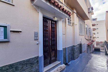 Apartamento à venda com 76m², 2 quartos e sem vagaHall de entrada