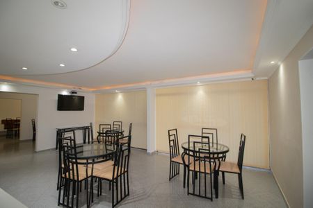 Apartamento à venda com 182m², 4 quartos e 1 vaga Apartamento à venda com 182m², 4 quartos e 1 vagaÁrea comum - Salão de festas