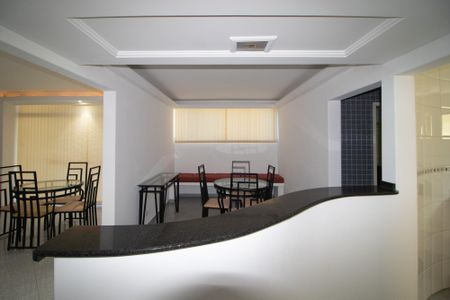 Apartamento à venda com 182m², 4 quartos e 1 vaga Apartamento à venda com 182m², 4 quartos e 1 vagaÁrea comum - Salão de festas