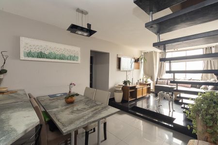 Apartamento à venda com 182m², 4 quartos e 1 vaga Apartamento à venda com 182m², 4 quartos e 1 vagaSala