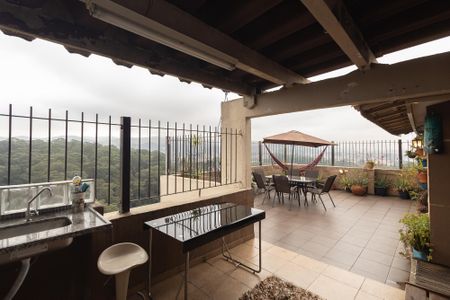 Apartamento à venda com 182m², 4 quartos e 1 vaga Apartamento à venda com 182m², 4 quartos e 1 vagaCobertura