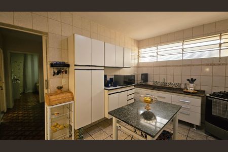 Casa à venda com 340m², 5 quartos e 2 vagas