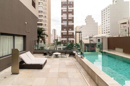 Studio para alugar com 30m², 1 quarto e sem vaga Studio para alugar com 30m², 1 quarto e sem vagaÁrea comum - Piscina