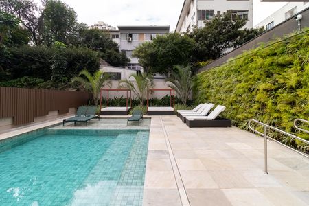 Studio para alugar com 30m², 1 quarto e sem vaga Studio para alugar com 30m², 1 quarto e sem vagaÁrea comum - Piscina