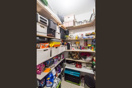 Apartamento à venda com 94m², 2 quartos e 1 vaga Apartamento à venda com 94m², 2 quartos e 1 vagaDespensa