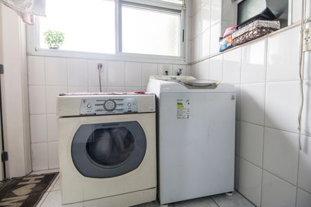 Apartamento à venda com 94m², 2 quartos e 1 vaga Apartamento à venda com 94m², 2 quartos e 1 vagaÁrea de Serviço