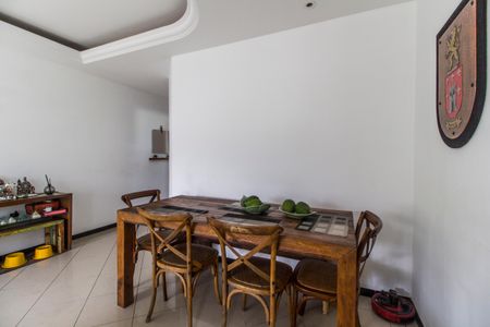 Apartamento à venda com 94m², 2 quartos e 1 vaga Apartamento à venda com 94m², 2 quartos e 1 vagaSala de Jantar