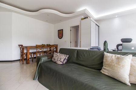 Apartamento à venda com 94m², 2 quartos e 1 vaga Apartamento à venda com 94m², 2 quartos e 1 vagaSala de TV