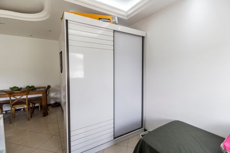 Apartamento à venda com 94m², 2 quartos e 1 vaga Apartamento à venda com 94m², 2 quartos e 1 vagaEscritório