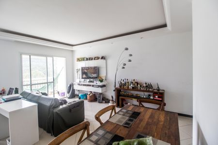 Apartamento à venda com 94m², 2 quartos e 1 vaga Apartamento à venda com 94m², 2 quartos e 1 vagaSala de Jantar