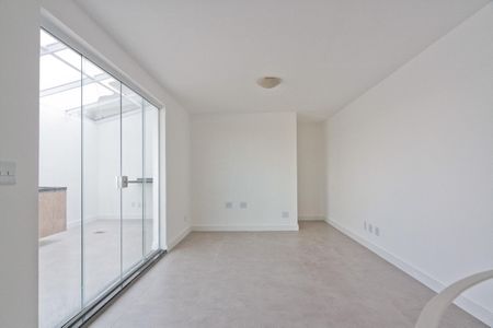 Apartamento à venda com 110m², 3 quartos e 1 vaga Apartamento à venda com 110m², 3 quartos e 1 vagaCobertura