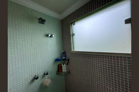 Casa de condomínio à venda com 280m², 4 quartos e 3 vagas Casa de condomínio à venda com 280m², 4 quartos e 3 vagasBanheiro Suítes Canadenses