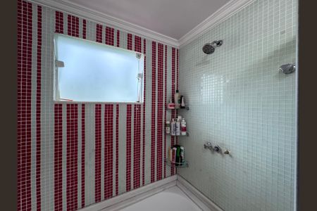 Casa de condomínio à venda com 280m², 4 quartos e 3 vagas Casa de condomínio à venda com 280m², 4 quartos e 3 vagasSuíte master - banheiro