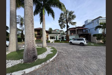 Casa de condomínio à venda com 280m², 4 quartos e 3 vagas Casa de condomínio à venda com 280m², 4 quartos e 3 vagasÁrea comum