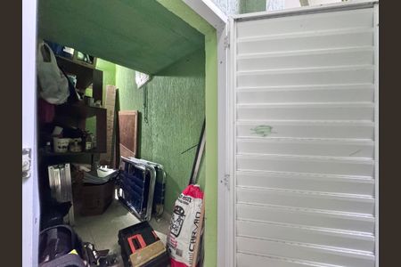 Casa de condomínio à venda com 280m², 4 quartos e 3 vagas Casa de condomínio à venda com 280m², 4 quartos e 3 vagasÁrea externa