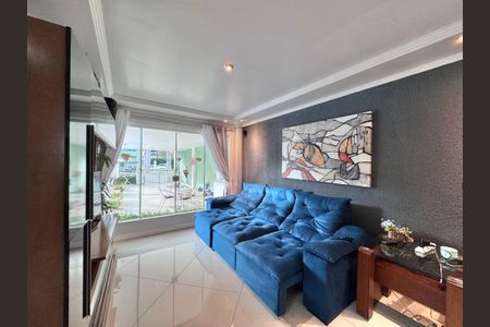 Casa de condomínio à venda com 280m², 4 quartos e 3 vagas Casa de condomínio à venda com 280m², 4 quartos e 3 vagasSala