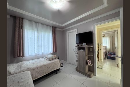 Casa de condomínio à venda com 280m², 4 quartos e 3 vagas Casa de condomínio à venda com 280m², 4 quartos e 3 vagasSuite 3 (canadense)