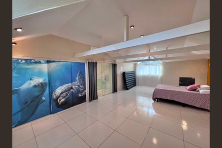 Casa de condomínio à venda com 280m², 4 quartos e 3 vagas Casa de condomínio à venda com 280m², 4 quartos e 3 vagasSótão - Salão