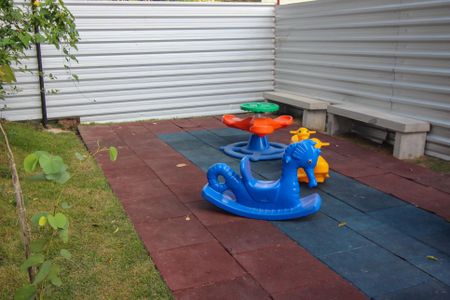 Apartamento à venda com 50m², 2 quartos e sem vaga Apartamento à venda com 50m², 2 quartos e sem vagaÁrea comum - Playground