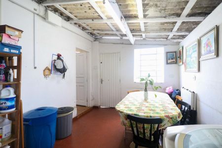 Casa à venda com 143m², 2 quartos e 5 vagasÁrea de Serviço