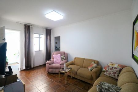 Casa à venda com 143m², 2 quartos e 5 vagasSala