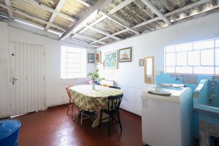 Casa à venda com 143m², 2 quartos e 5 vagasÁrea de Serviço