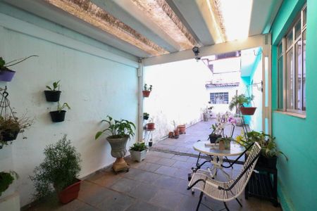 Casa à venda com 143m², 2 quartos e 5 vagasQuintal e Garagem