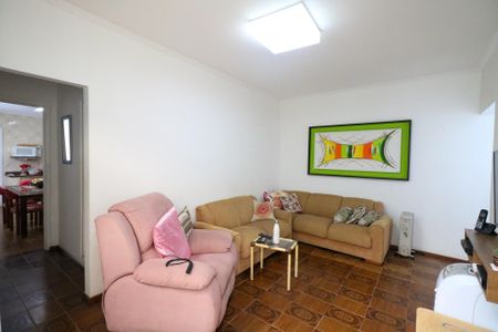 Casa à venda com 143m², 2 quartos e 5 vagasSala